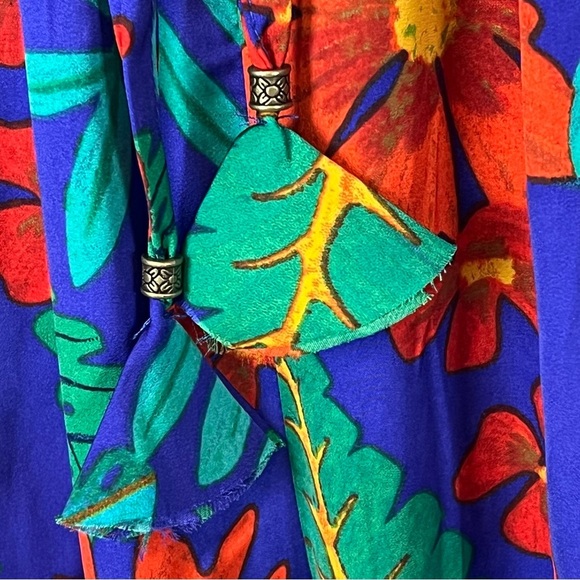 Dress Forum Satin Feel Blue Red Tropical Print Split Leg Ties Jumpsuit Small - Picture 9 of 15